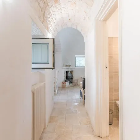 Trullo Ulivo By Raro 오스투니
